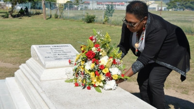 Minister of Culture, Gender, Entertainment and Sport, the Honourable Olivia Grange, pays tribute to Dennis Brown at National Heroes Park on the anniversary of the late Reggae singer&#039;s 62nd birthday