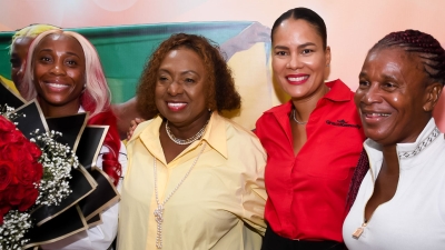 Grange hails best woman sprinter Fraser-Pryce