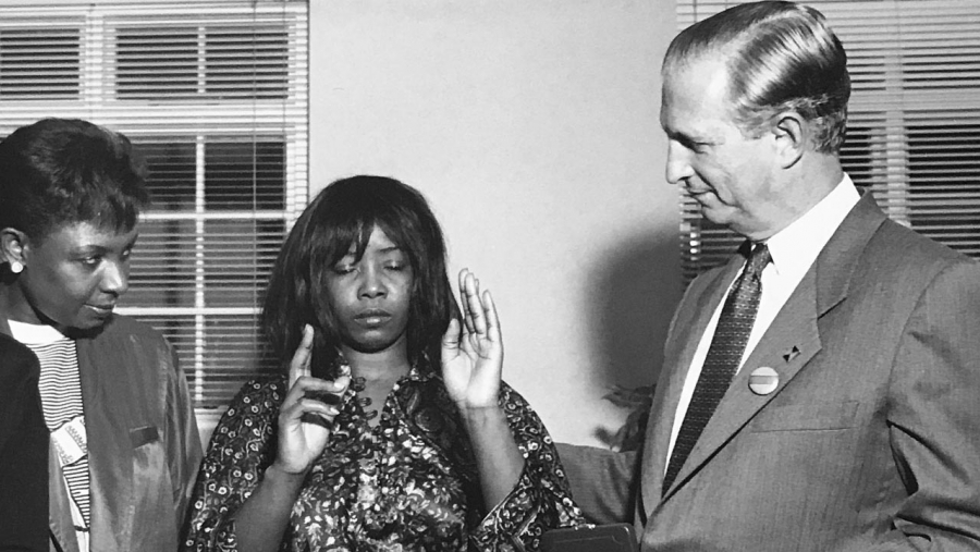 Jamaican superstar Millie Small (centre) in conversation with former Prime Minister, the Most Honourable Edward Seaga (right) and Minister of Culture, Gender, Entertainment and Sport, the Honourable Olivia Grange (left).